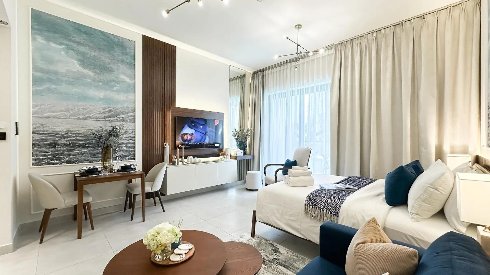 Trophy - Santorini Studio Burjkhalifa & Canal Views Sofa Bed Dubai